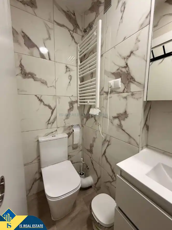 Bathroom of Study for sale in Torrevieja  with Air Conditioner, Heating and Furnished
