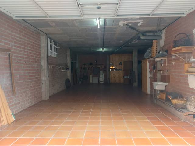Local comercial en Venta en Carrer de Domènec Rovira en Vilartagues - Tueda de Dalt