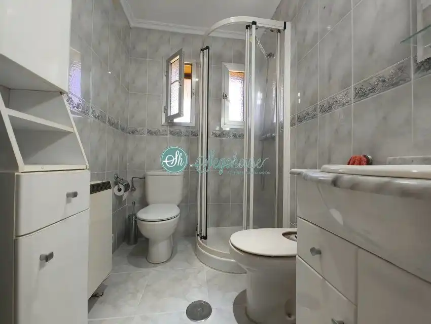 Baño de Piso en venta en Segovia con Calefacción, Parquet y Terraza