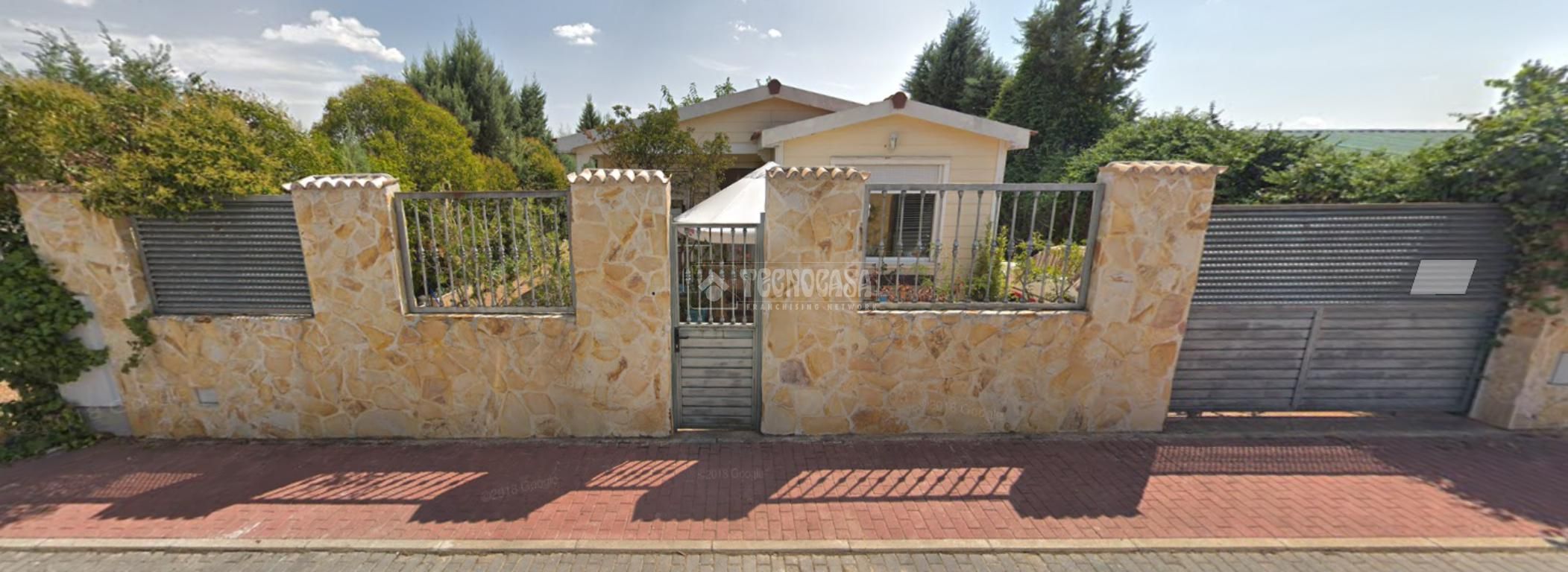 Vista exterior de Finca rústica en venda en Alcalá de Henares amb Aire condicionat, Calefacció i Jardí privat
