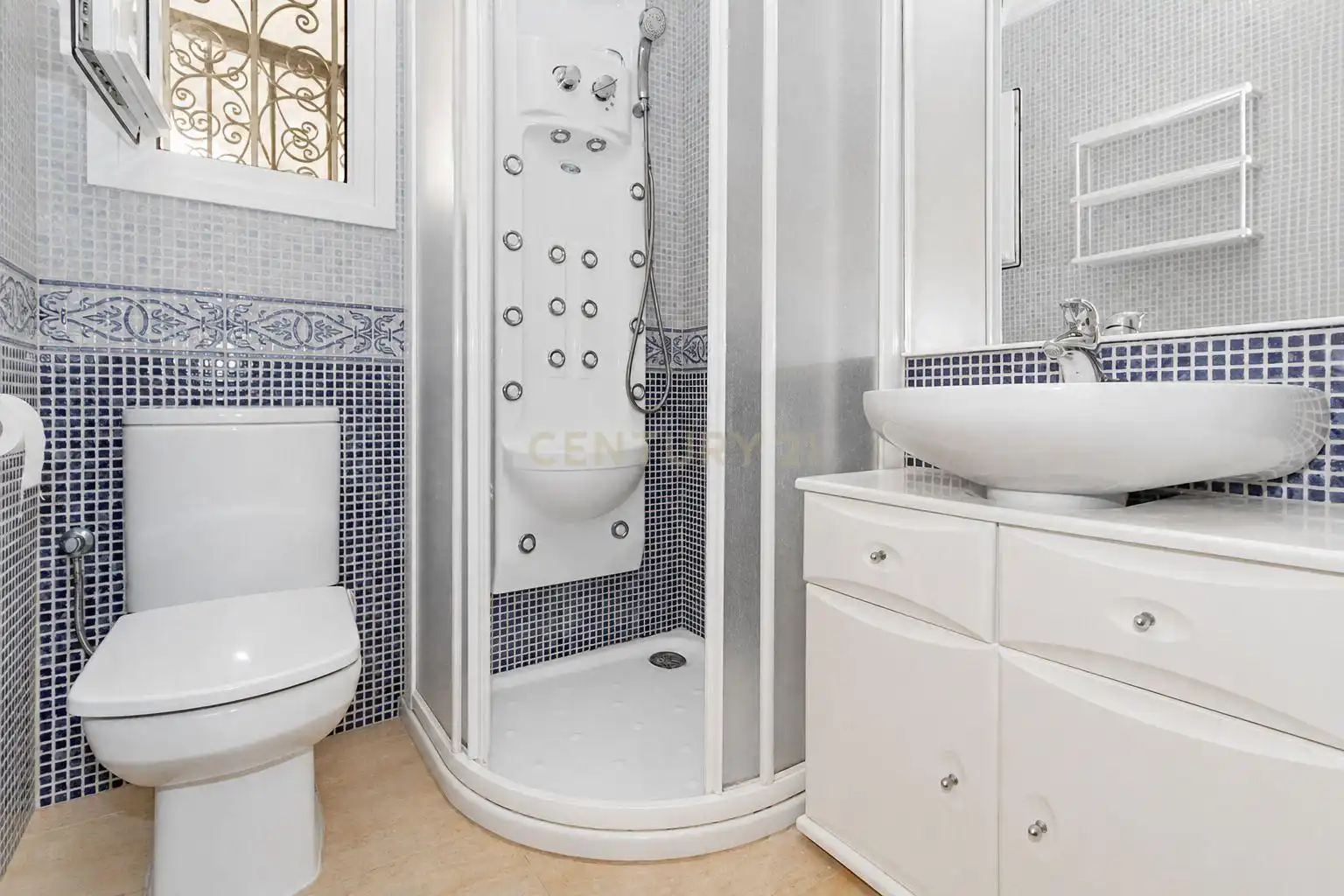 Bathroom of Houses for sale in Dénia  with Air Conditioner, Private garden and Storage room