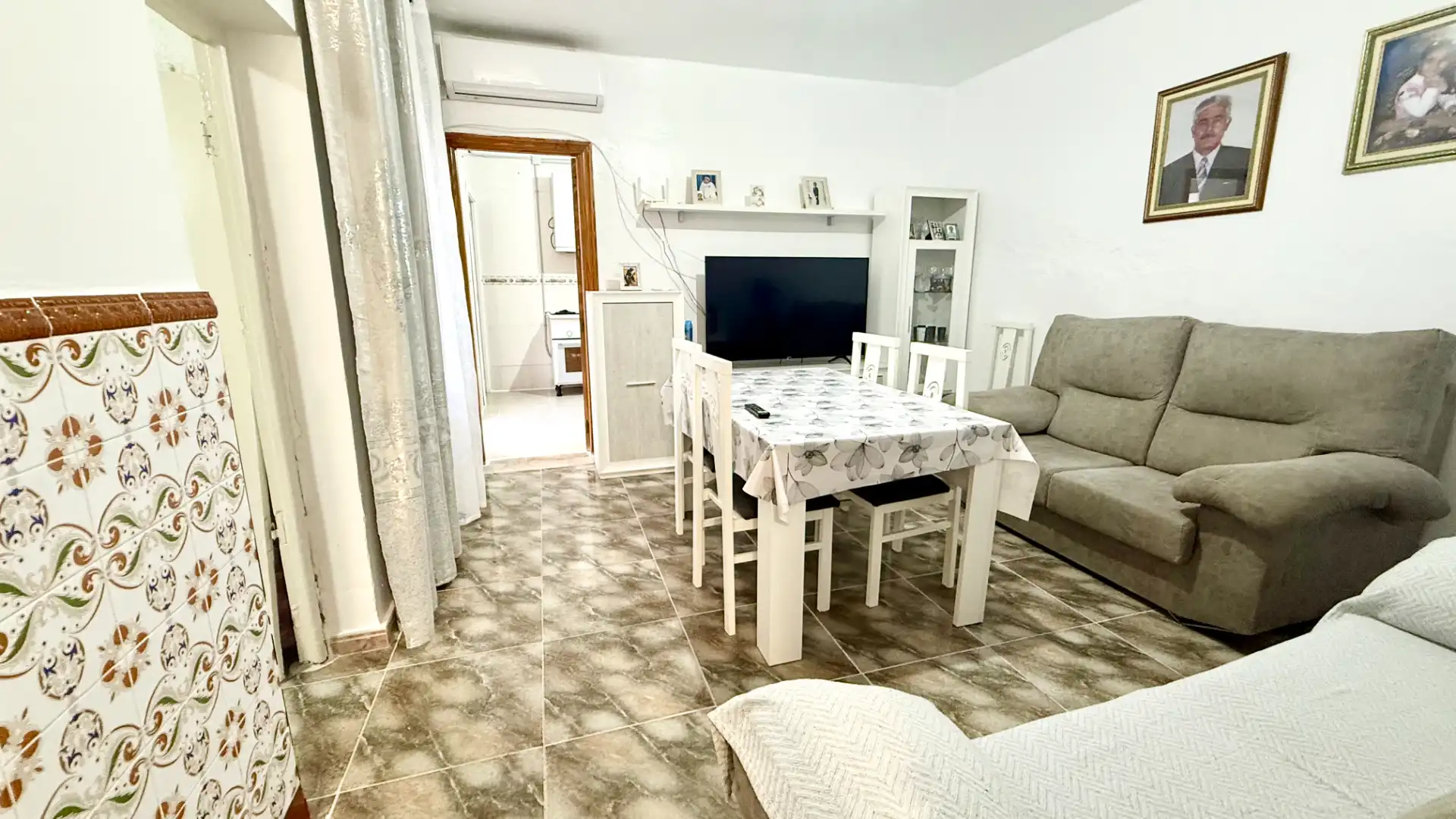 Sala de estar de Casa o chalet en venta en Roquetas de Mar con Amueblado