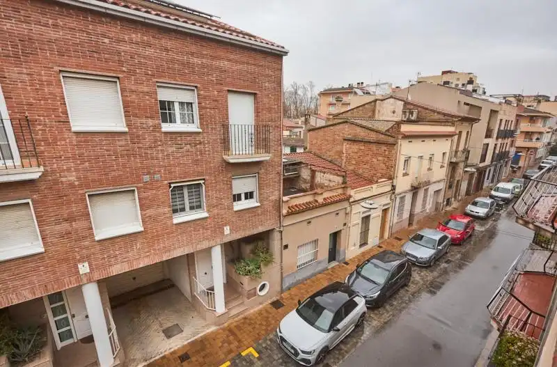 Vista exterior de Casa adosada en venta en Sant Feliu de Llobregat con Terraza