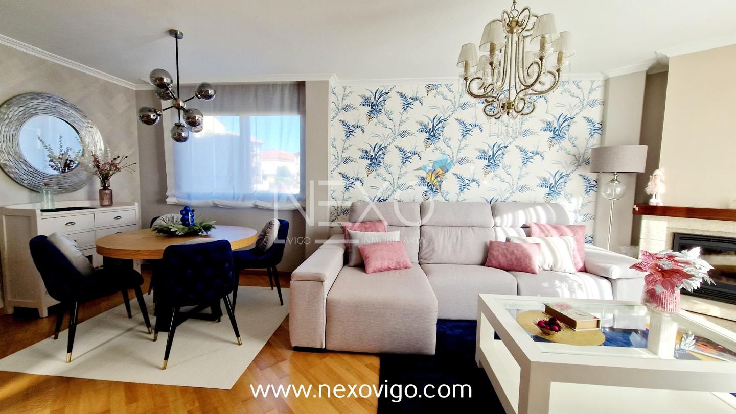 Living room of Single-family semi-detached for sale in Cangas   with Heating, Storage room and Furnished