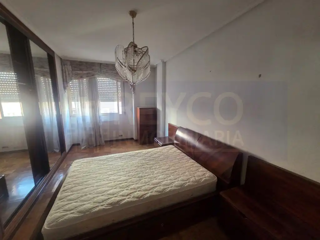 Flat with lift for sale in Calle Pintor Rosales, imagen 10