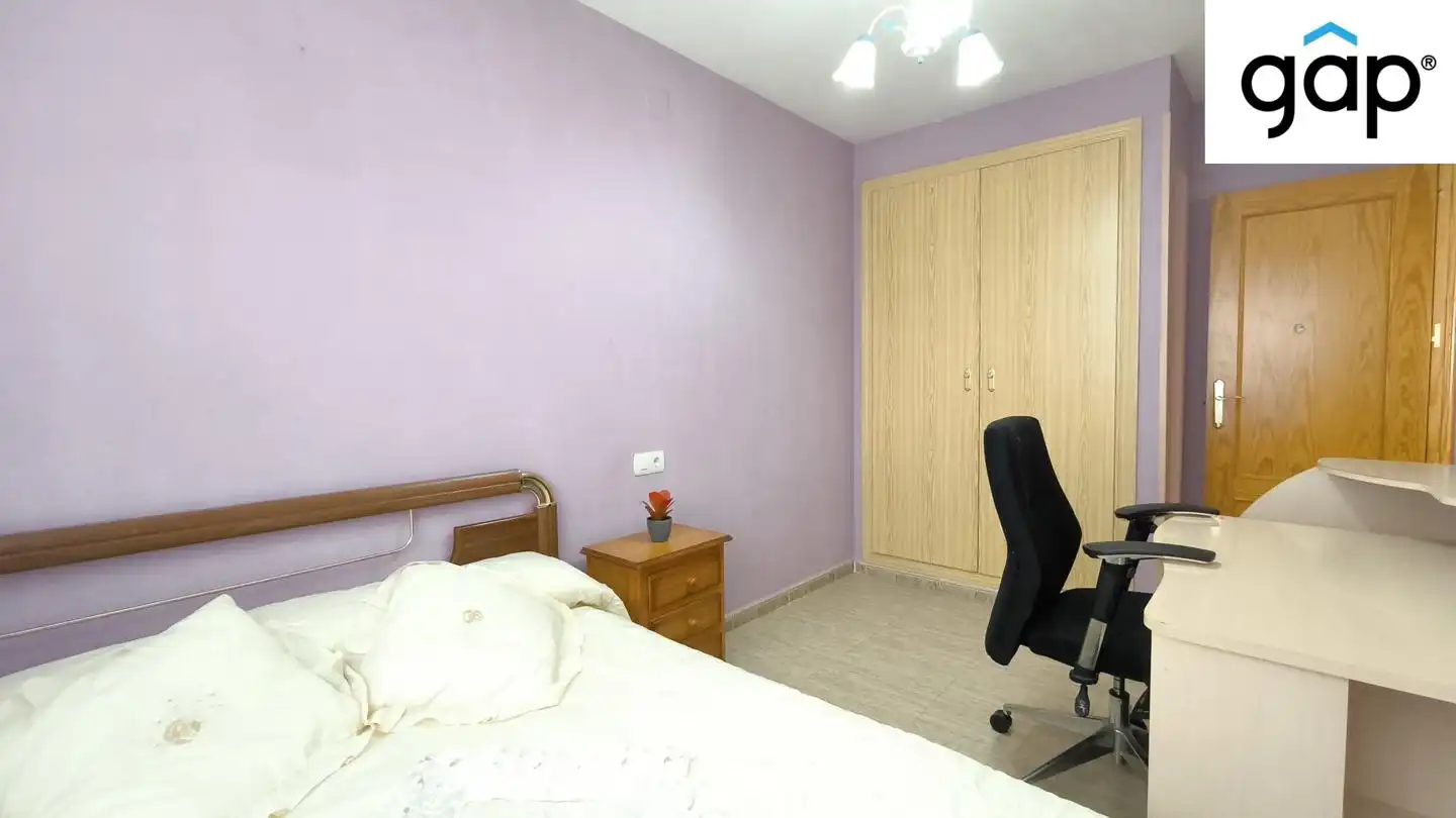 Schlafzimmer von Einfamilien-Reihenhaus zum Verkauf in Horcajo de Santiago mit Heizung, Abstellraum und Möbliert