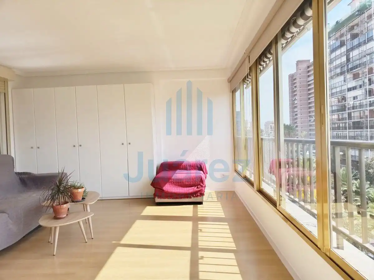 Habitación de Piso de alquiler en Alicante / Alacant con Aire acondicionado, Calefacción y Parquet