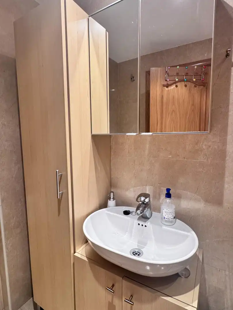 Baño de Estudio de alquiler en Oviedo  con Calefacción y Amueblado