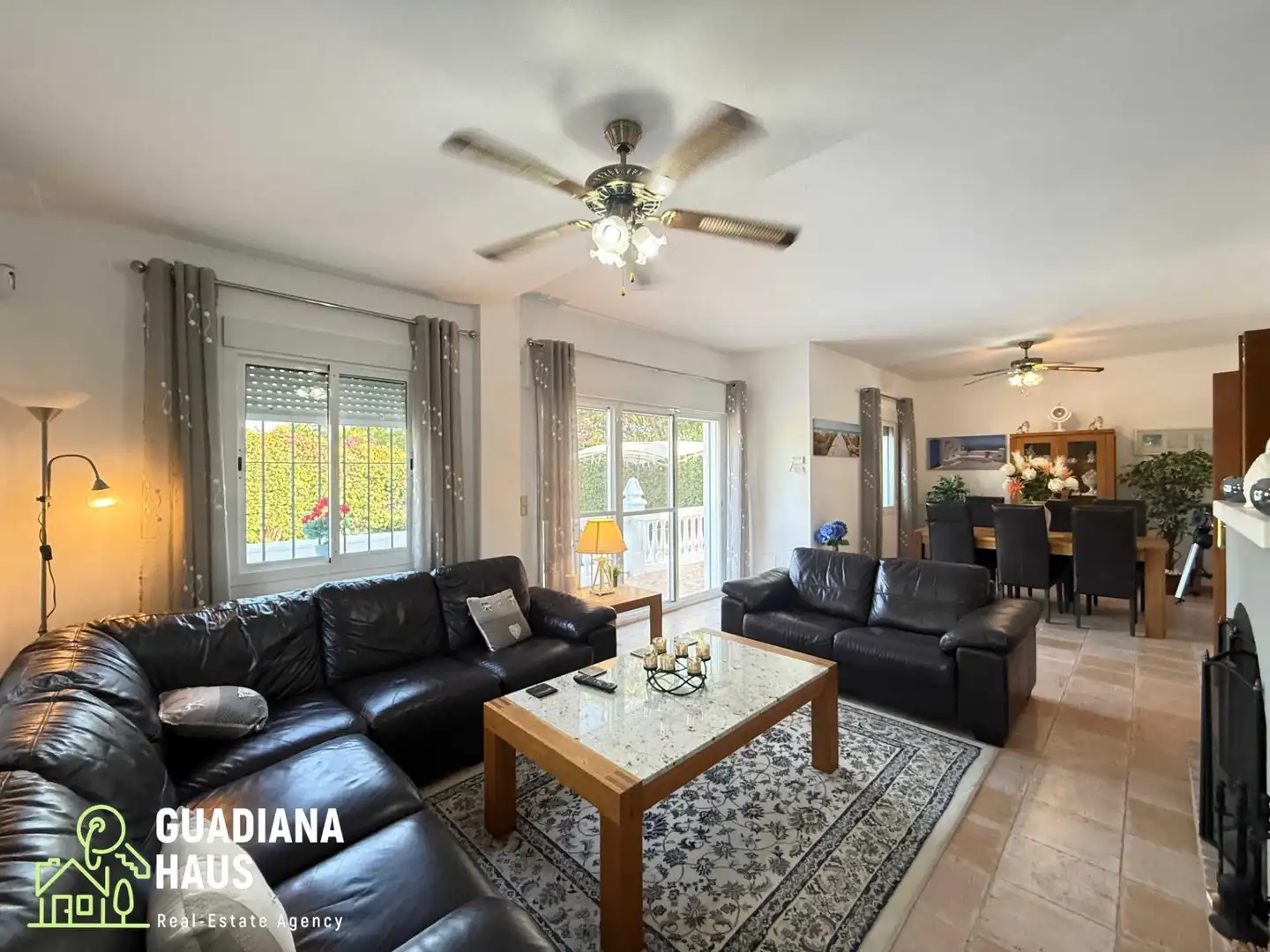 Living room of Houses for sale in Isla Cristina  with Air Conditioner, Heating and Private garden