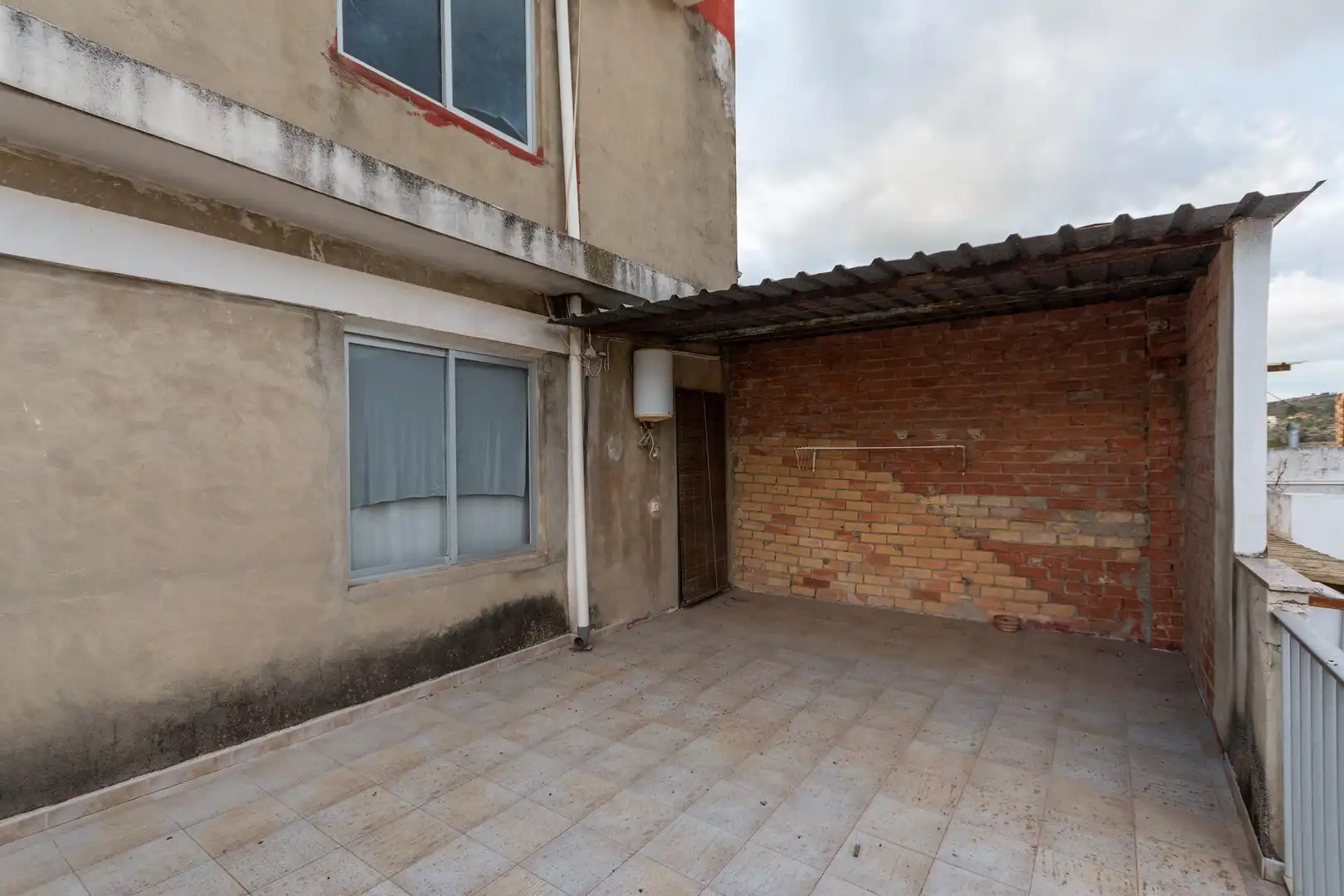 Vista exterior de Casa o chalet en venta en Llutxent con Aire acondicionado, Terraza y Amueblado
