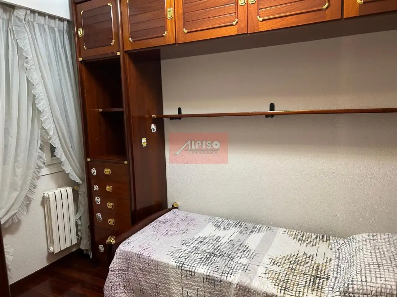 Habitación de Piso en venta en Ourense Capital  con Calefacción, Parquet y Terraza