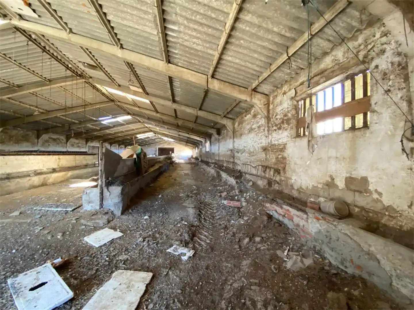Industrial buildings for sale in Olmos de Esgueva