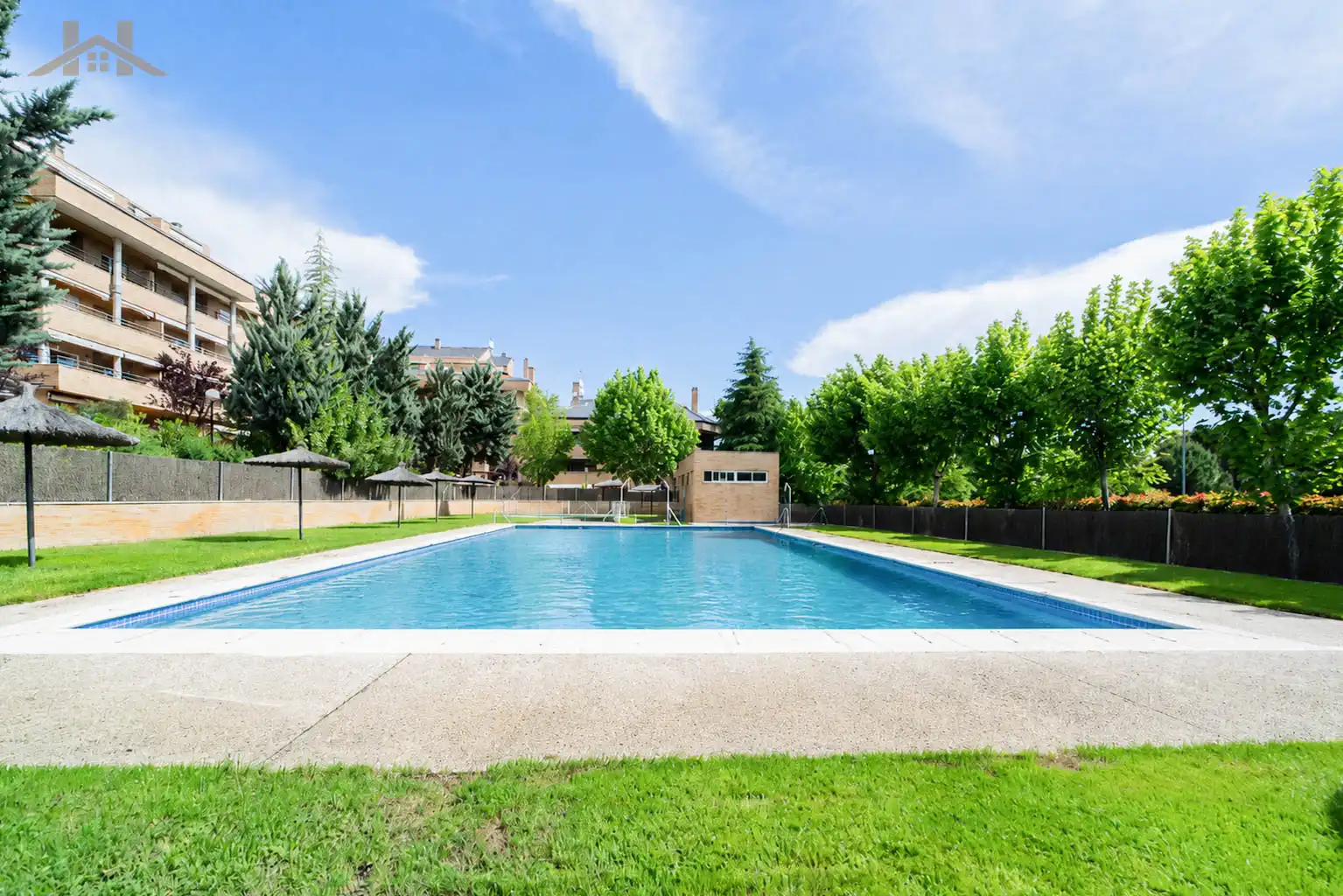 Piscina de Piso en venta en Majadahonda con Aire acondicionado, Calefacción y Terraza