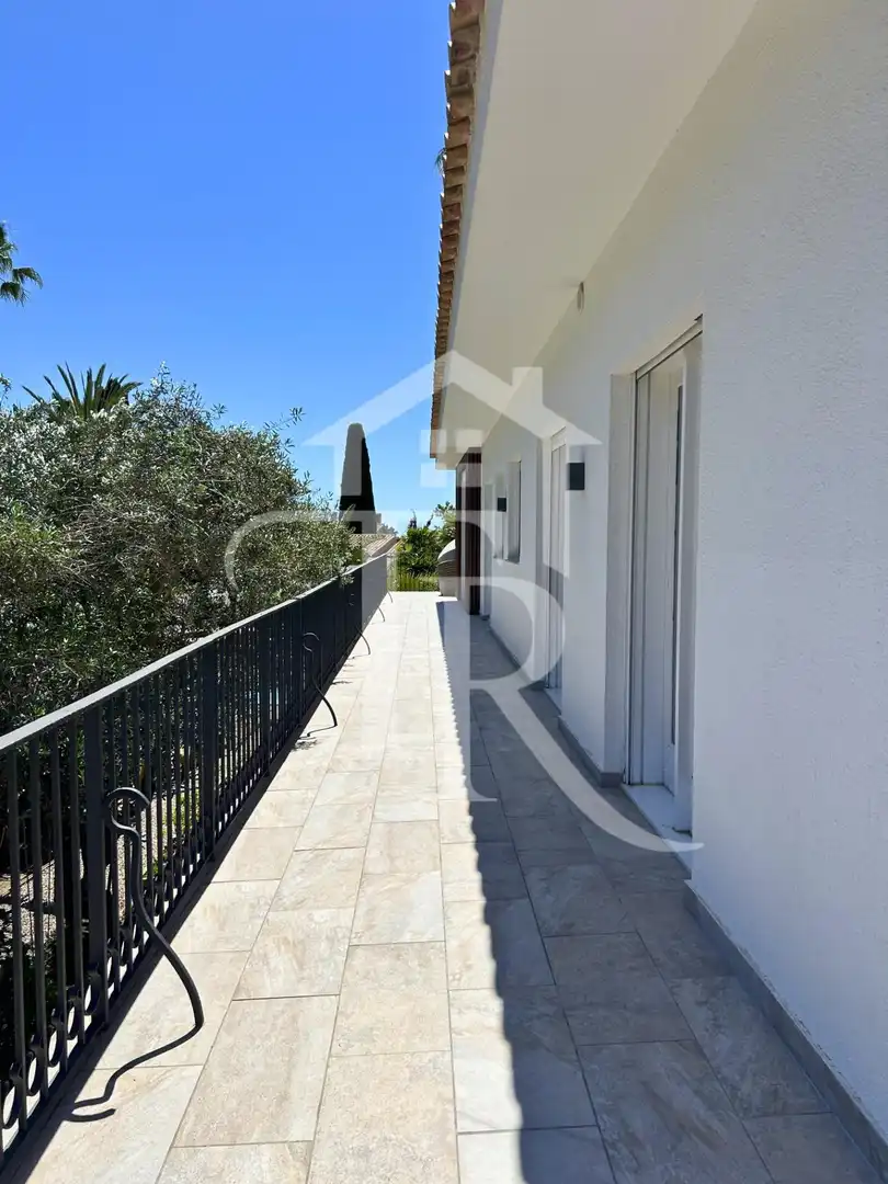 Terraza de Casa o chalet en venta en Roda de Berà con Aire acondicionado, Calefacción y Jardín privado