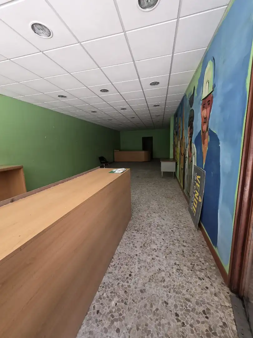 Local comercial en venta en Centro, imagen 2
