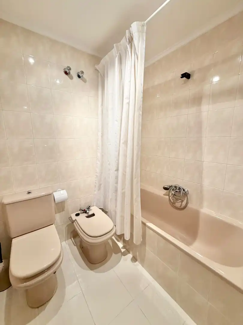 Bathroom of Flat for rent in  Logroño  with Heating, Terrace and Swimming Pool