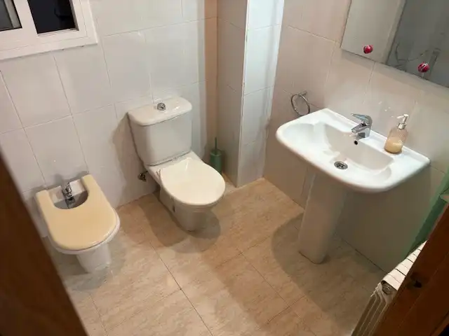Badezimmer von Wohnung zum Verkauf in Barcelona mit Abstellraum und Alarm