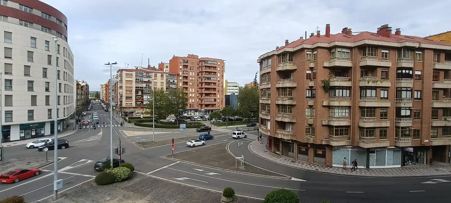 Exterior view of Flat for sale in León Capital   with Heating, Parquet flooring and Terrace