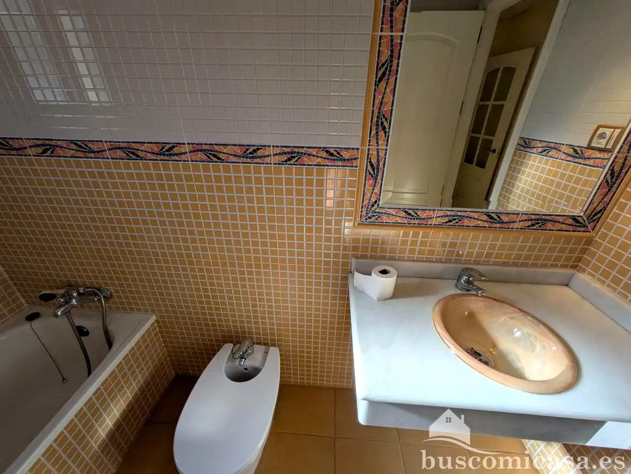 Baño de Local de alquiler en Linares con Aire acondicionado