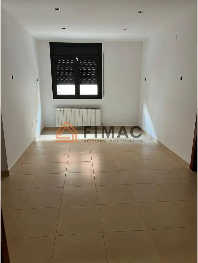 Piso en venta en Sant Hipòlit de Voltregà con Calefacción