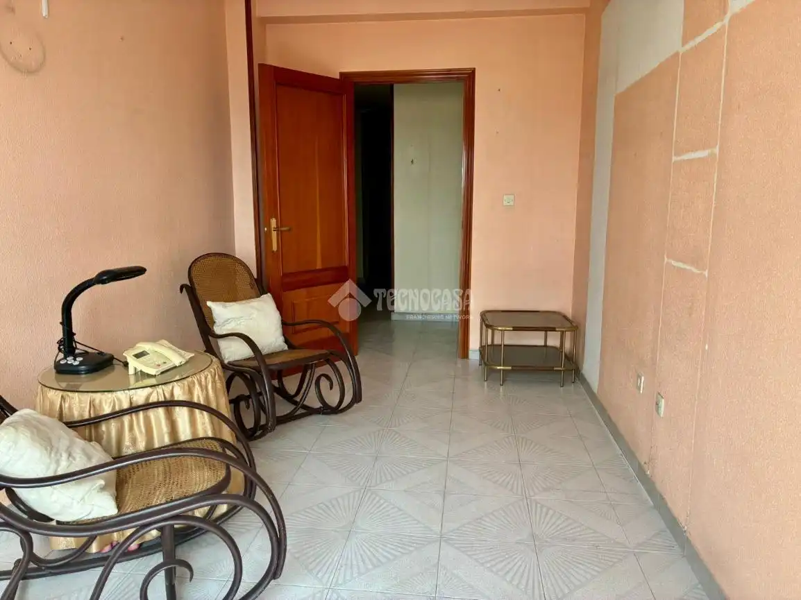 Wohnung zum Verkauf in Villacarrillo mit Klimaanlage und Heizung