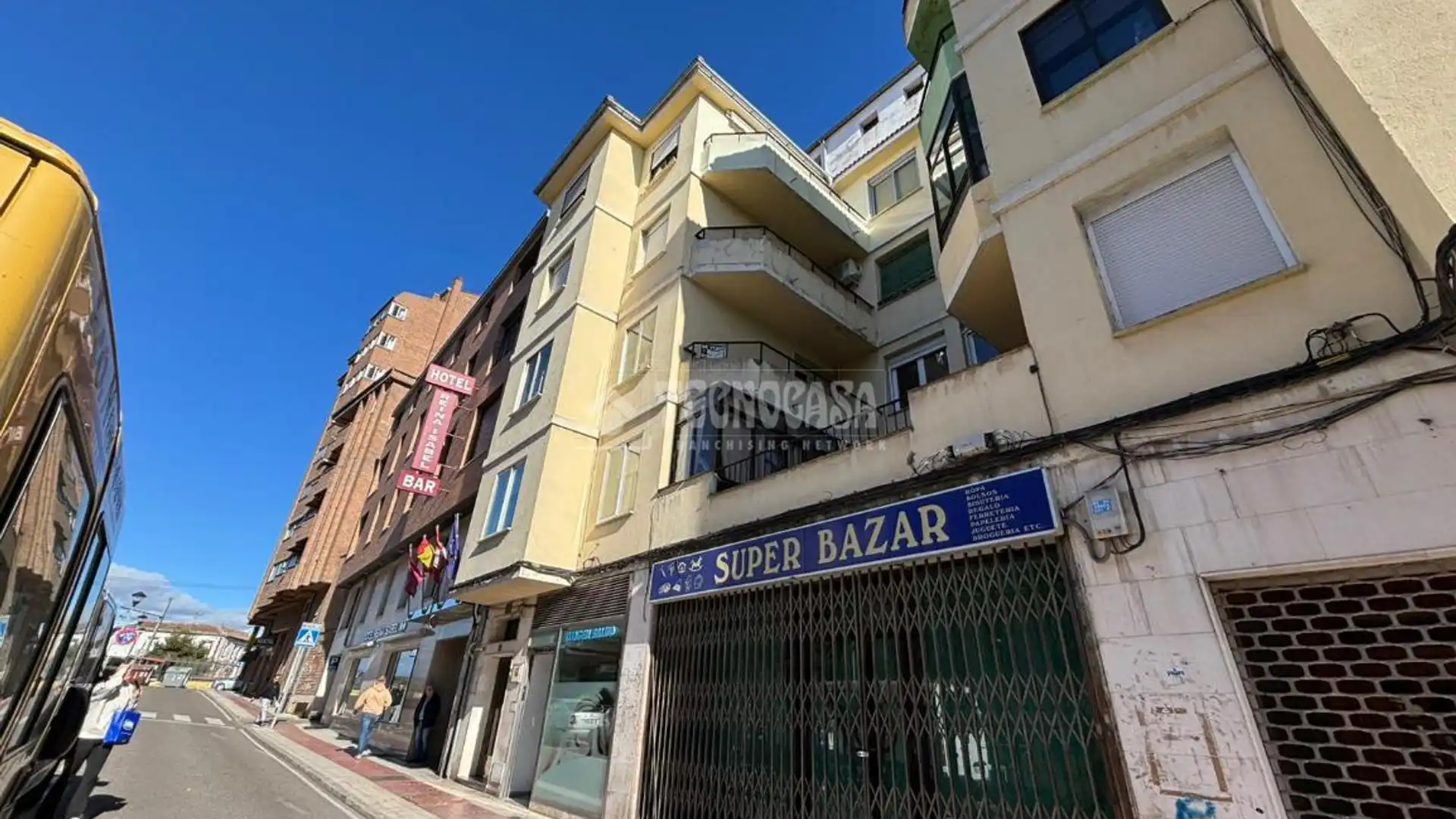 Vista exterior de Piso en venta en Medina del Campo con Calefacción y Amueblado