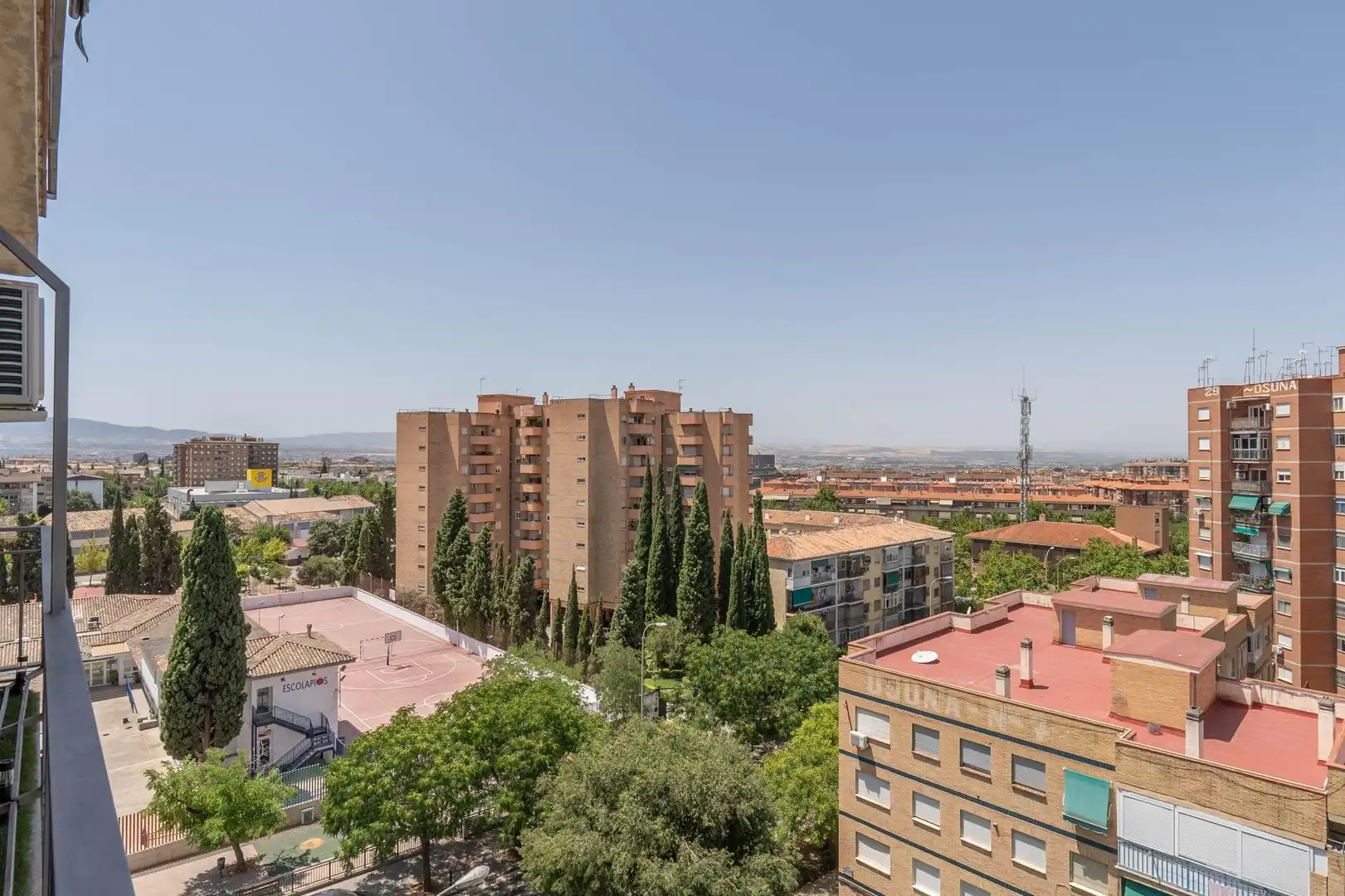 Vista exterior de Pis de lloguer en Granada amb Aire condicionat, Calefacció i Jardí privat