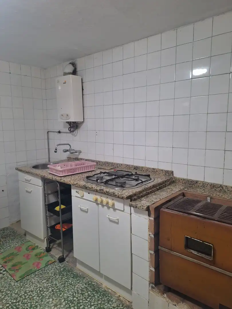 Cuina de Casa o xalet en venda en Pomar de Valdivia amb Traster i Moblat