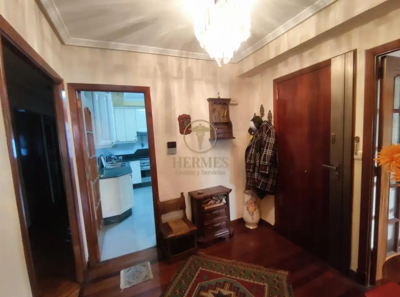 Piso en venta en Vigo  con Calefacción, Parquet y Terraza