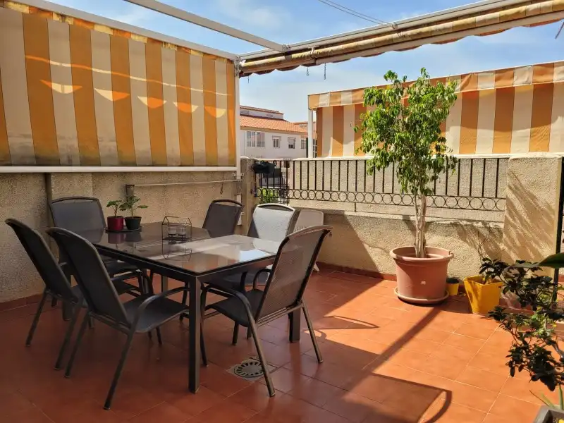Casa adosada en venda a Calle Mar del Norte, 77, Jardines de Alhaurín - Huerta Alta - Fuensanguínea