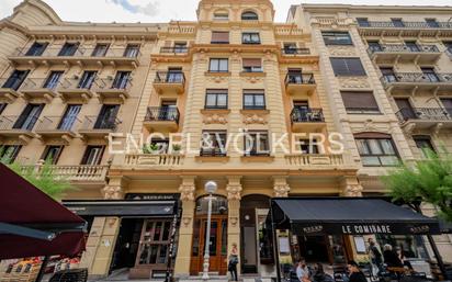 Vista exterior de Apartament en venda en Donostia - San Sebastián  amb Terrassa i Balcó