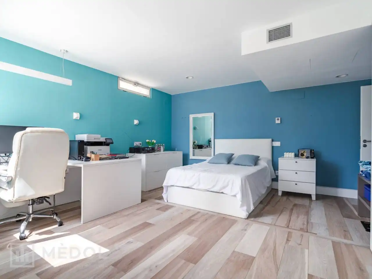 Habitación de Casa adosada en venta en Tarragona con Aire acondicionado, Calefacción y Jardín privado