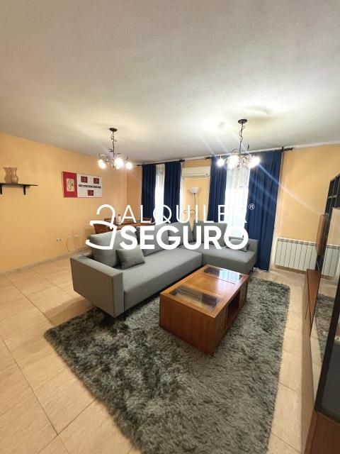Living room of Flat to rent in Casarrubios del Monte  with Air Conditioner, Heating and Storage room