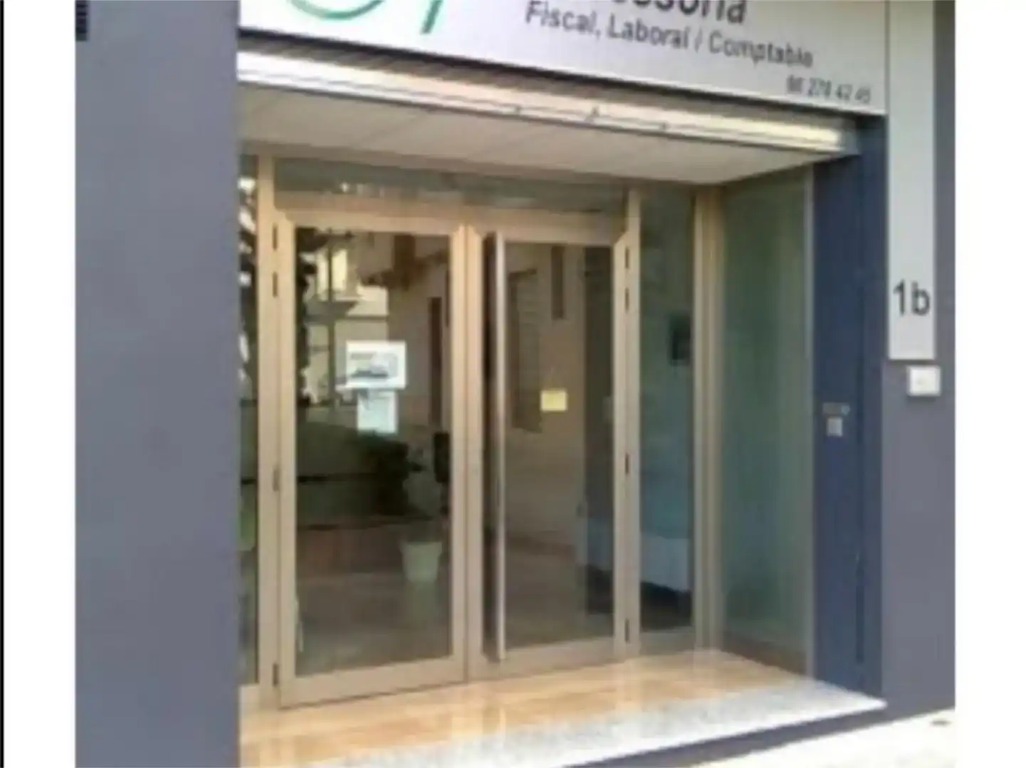 Commercial properties for rent in Carrer de Jaume Roig, 1, Parque de la Bombilla