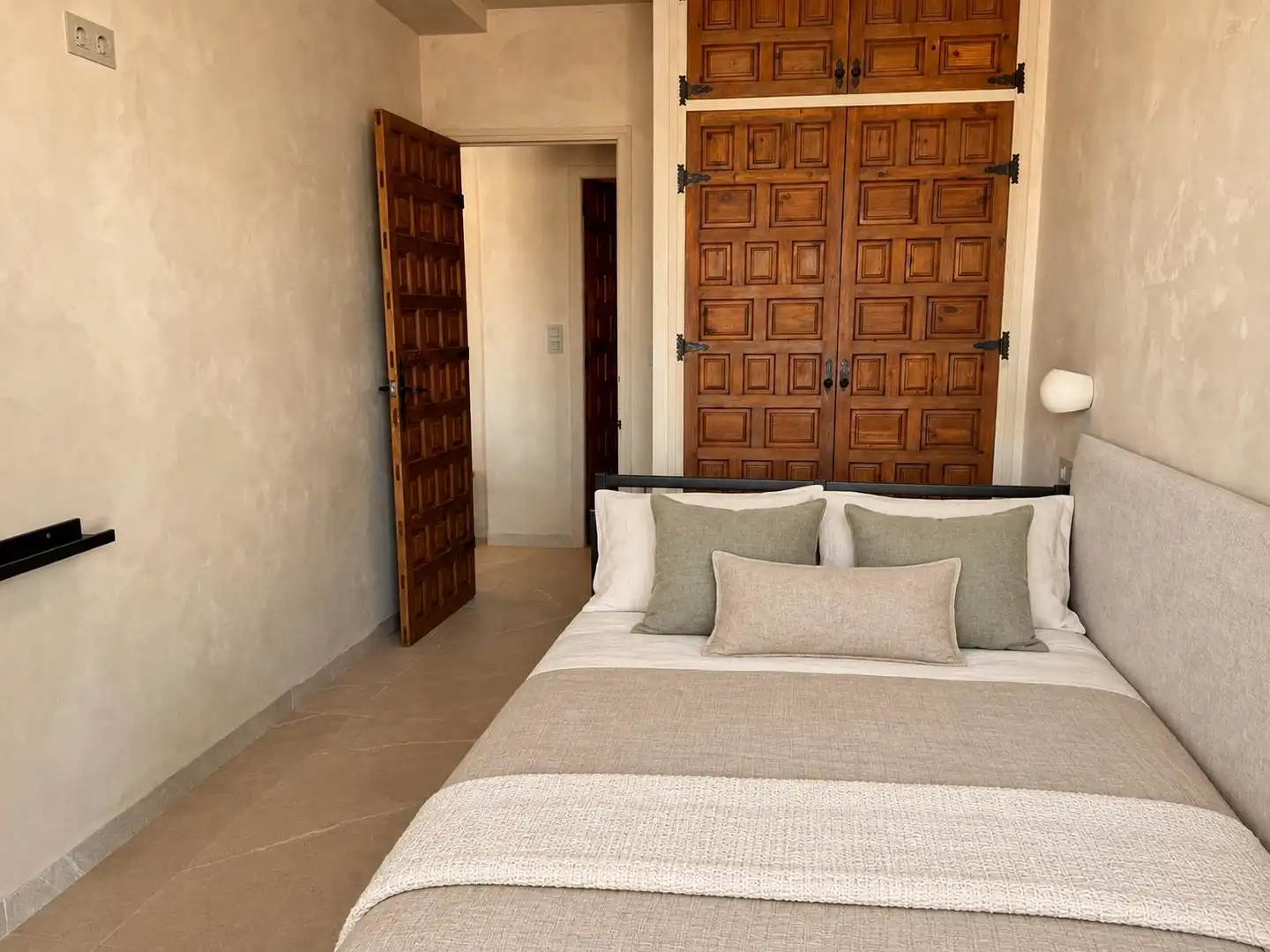 Casa aparellada amb terrassa en venda a Calle Mirador de la Bahía 31, imagen 11
