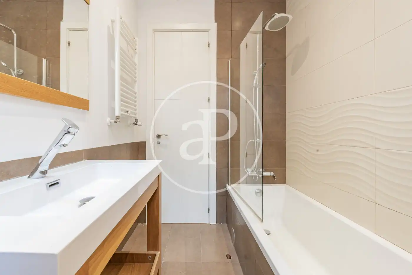 Baño de Ático en venta en Madrid con Aire acondicionado, Calefacción y Terraza