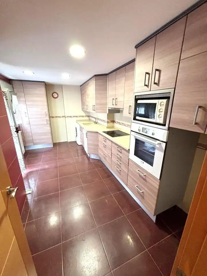 Cocina de Piso en venta en Zaragoza con Calefacción y Amueblado
