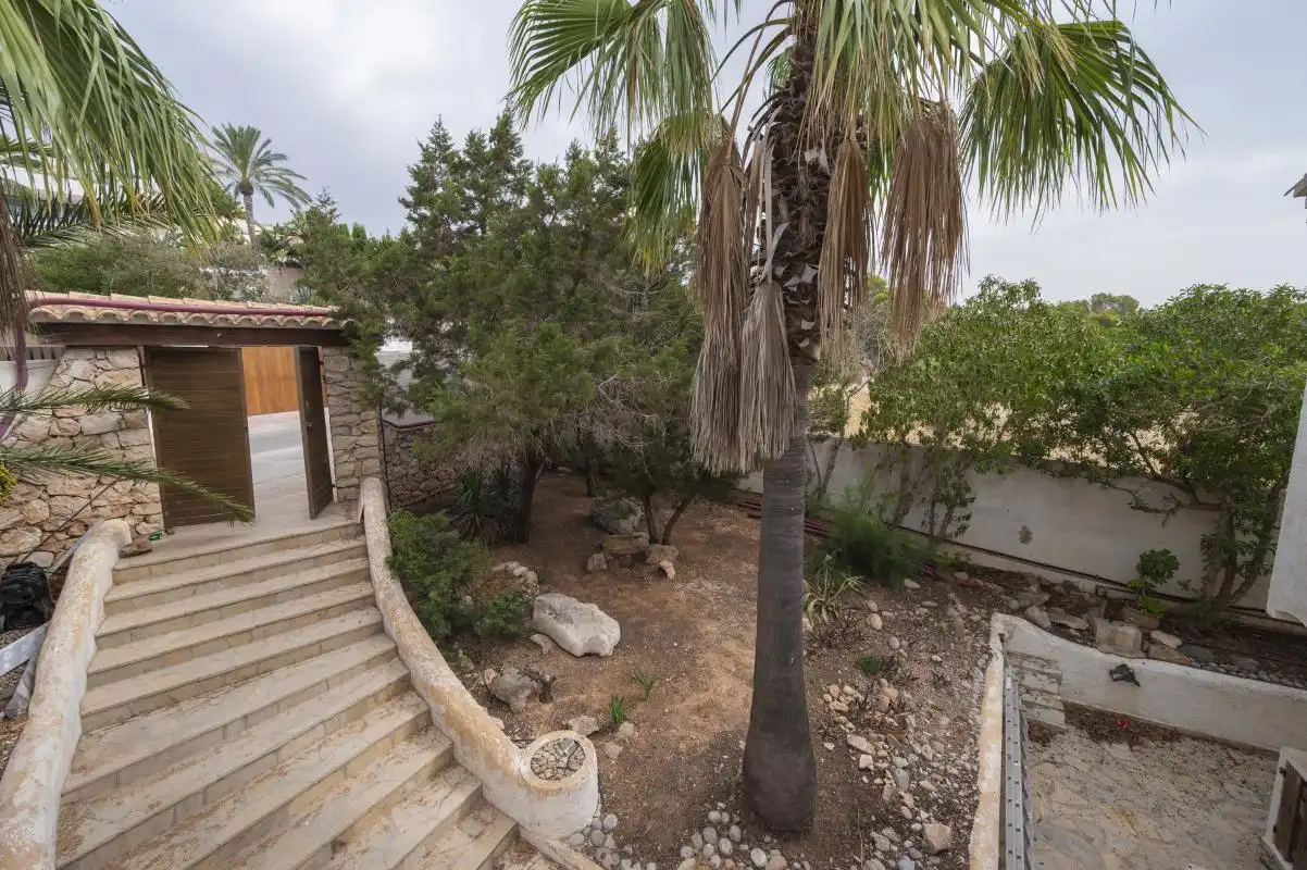 Vista exterior de Casa o xalet en venda en Sant Josep de sa Talaia amb Calefacció, Jardí privat i Terrassa