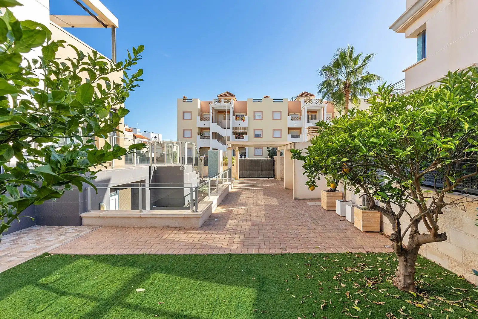 Exterior view of Houses for sale in Orihuela  with Furnished