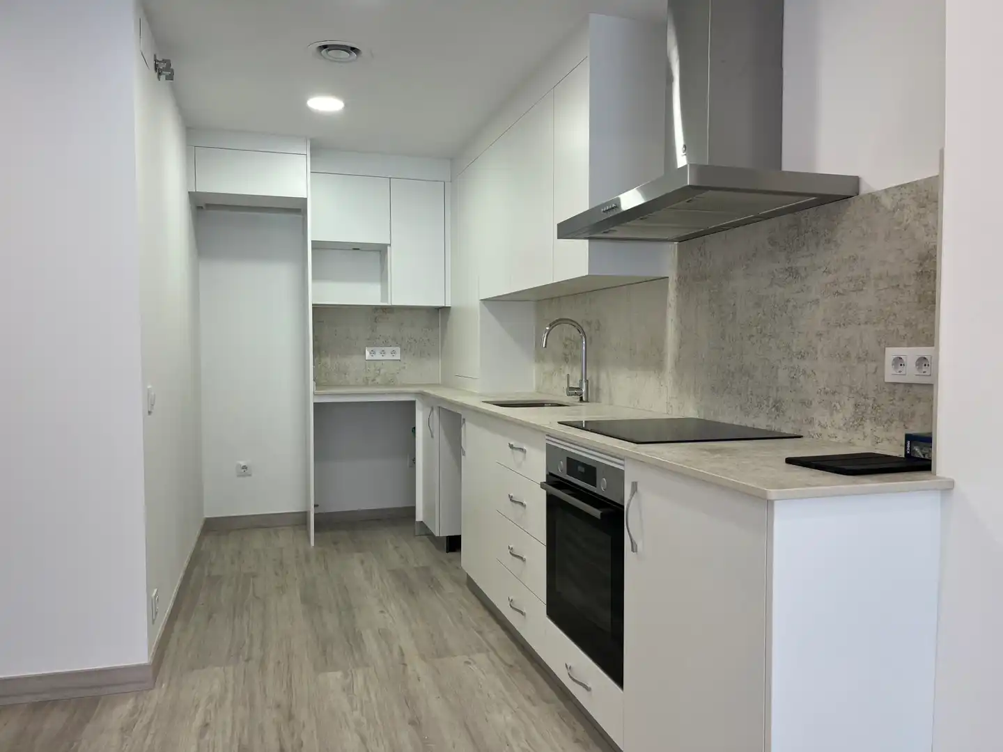 Kitchen of Flat for rent in Sant Boi de Llobregat  with Air Conditioner, Heating and Parquet flooring