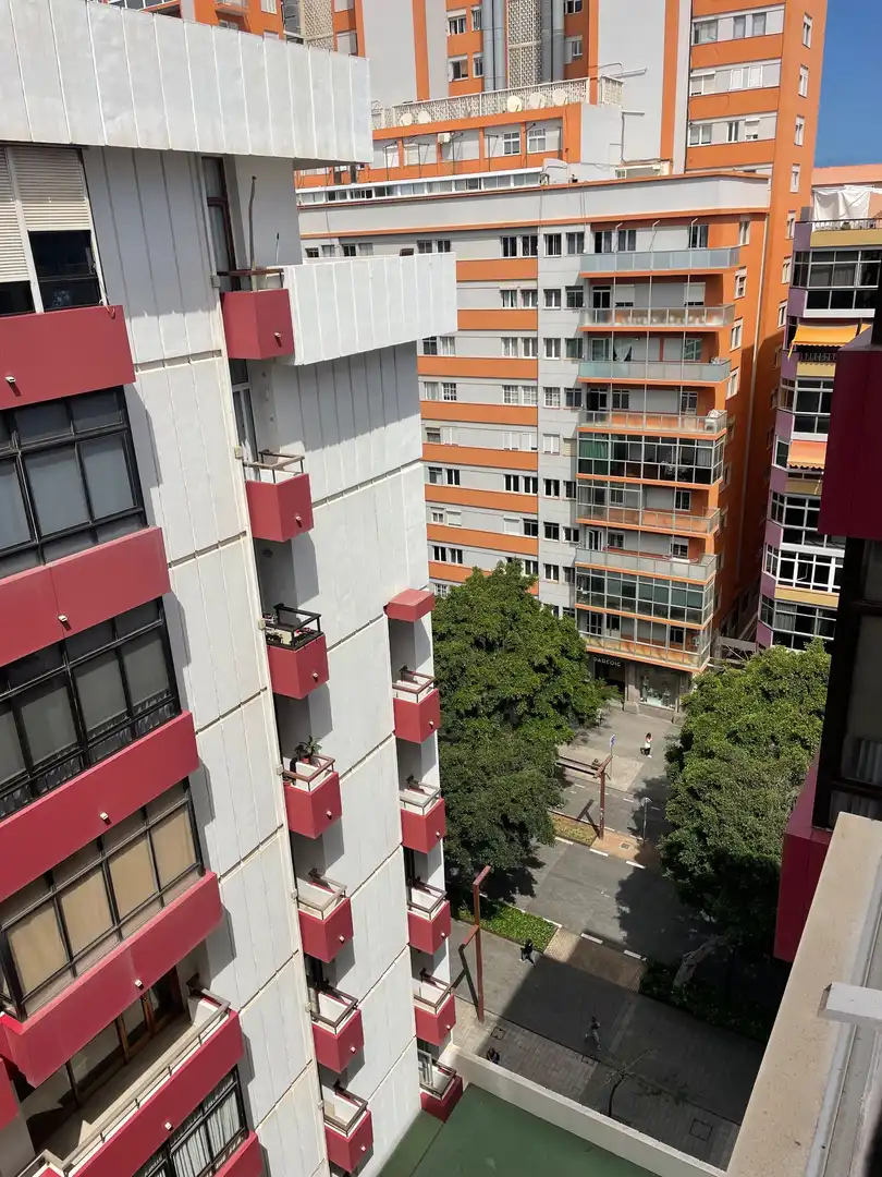 Vista exterior de Pis en venda en Las Palmas de Gran Canaria amb Calefacció, Terrassa i Traster