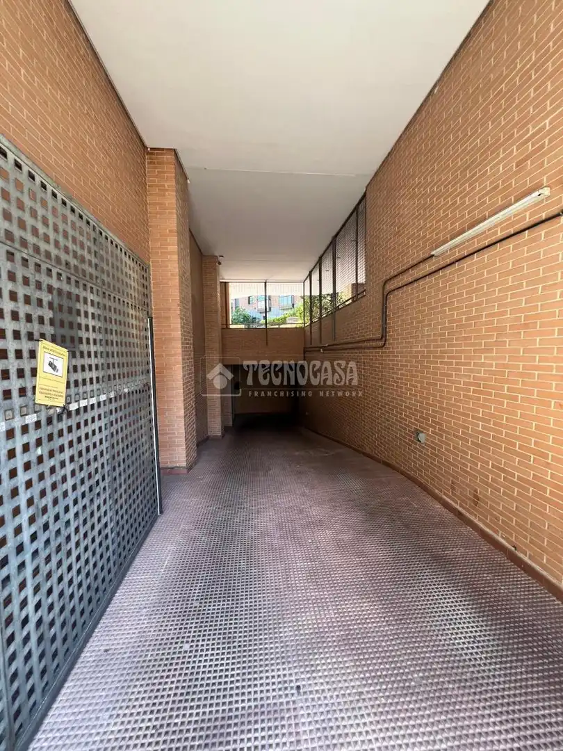 Garage for sale in Madrid