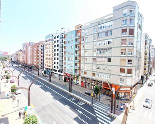 Vista exterior de Pis en venda en Gijón  amb Calefacció i Terrassa