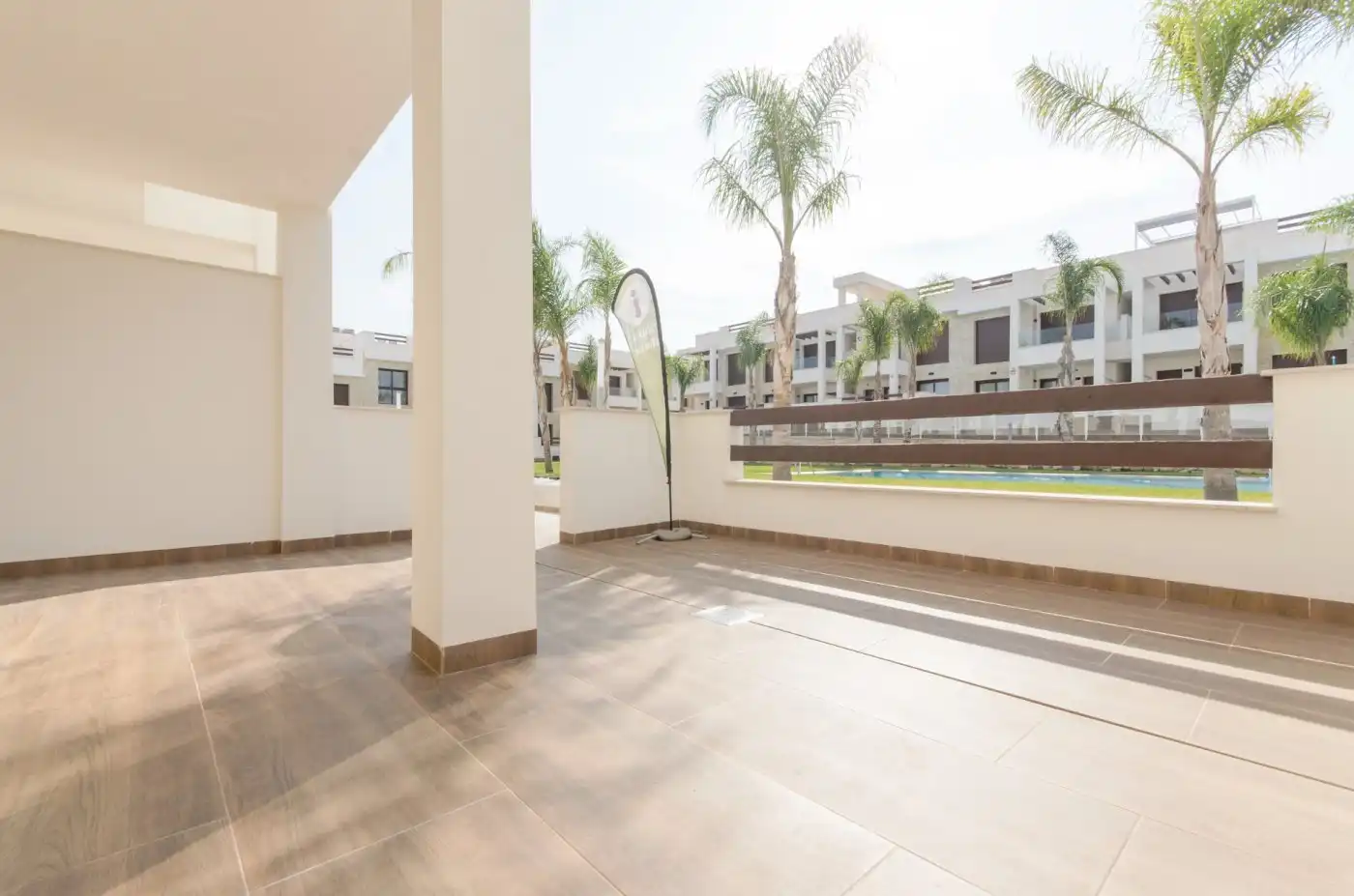 Bungalow con piscina en venta en Los Balcones - Los Altos, imagen 2