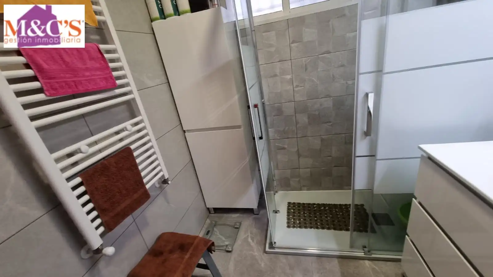 Bany de Casa o xalet en venda en Puertollano amb Aire condicionat, Calefacció i Jardí privat