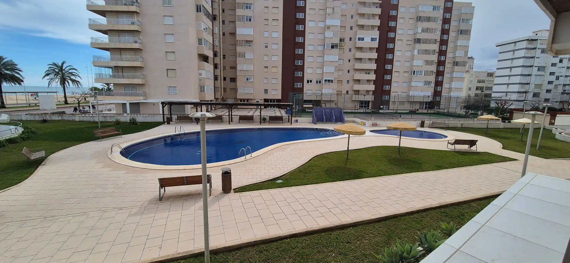 Piscina de Dúplex en venda en Gandia amb Terrassa, Traster i Moblat