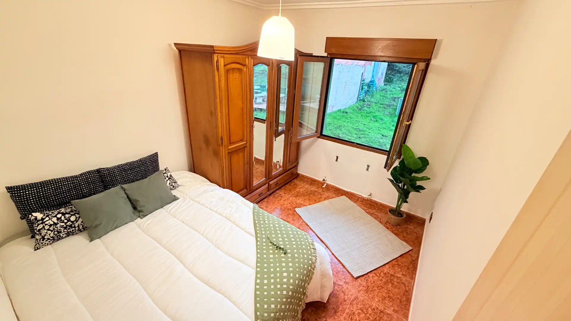 Schlafzimmer von Haus oder Chalet zur Miete in Gijón  mit Heizung, Privatgarten und Möbliert