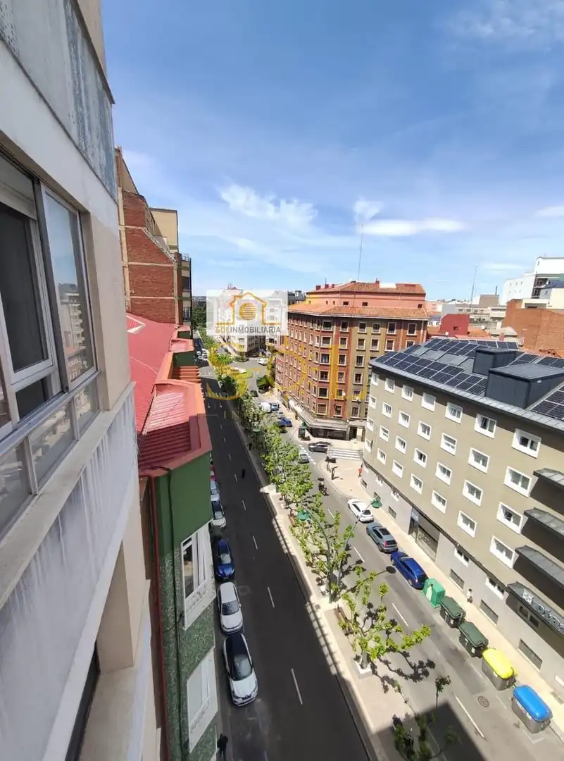 Pis amb ascensor en venda a Avenida Lancia 1, imagen 2