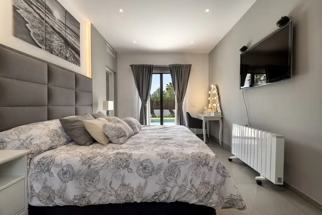 Dormitori de Casa o xalet en venda en Sa Pobla amb Jardí privat i Terrassa
