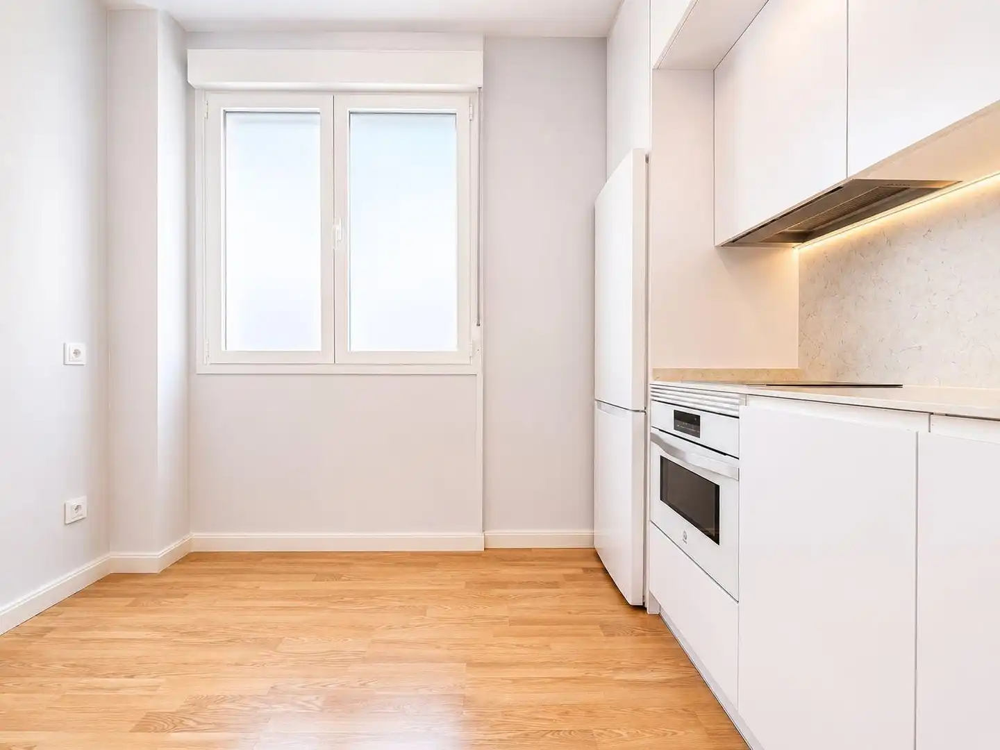 Küche von Wohnung zur Miete in Madrid mit Klimaanlage und Heizung